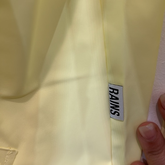 Brand new RAINS Core Long Rain Jacket XL unisex straw yellow - Picture 6 of 10